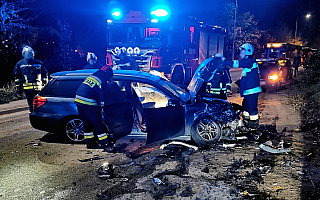 Wypadek na ul. Bartąskiej. Ranne zostały trzy osoby